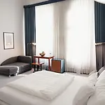 Ξενοδοχείο Domicil 4*