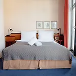 Ξενοδοχείο Domicil 4*