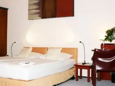 Domicil Hotel 4*