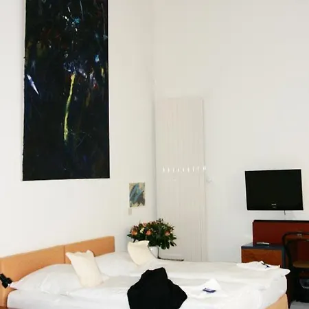 Domicil Hotel 4*