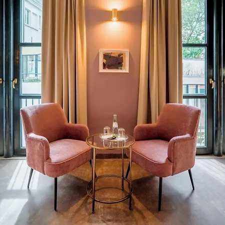 호텔 Domicil
